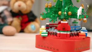 Music Box Christmas Tree with Lighting Effect Building Blocks | 360 degree rotating | Festive | Santa Claus | Toys Kids | Birthday | Christmas Gift | Surprise Gift | Creator Expert Building Blocks 9003 | BABYMAMA