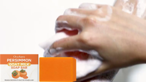 OceAura Persimmon Goat Milk Soap Bar 100G — Helps Remove Body Odor Shea Butter and Coconut Oil Formula Helps Nourish Dry Skin Maintains Smoothness For All Skin Types Rich Foam Easy Rinse For Daily Use Body Care Moisturizing Soap