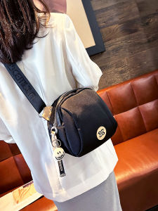 Fashionable Shell Shaped Canvas Bag Womens Crossbody Bag Sporty Casual Bag Suitable for All Seasons Youth Leisure Handbag