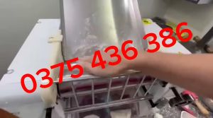 Máy cán bột đế bánh pizza bánh gối bánh bao chạy điện 220v công suất 2200kw