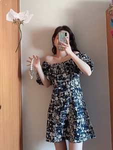Summer Dress Korean French retro temperament puff sleeve dress square neck slim floral dress