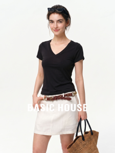 Basic House | Black V-Neck Short-Sleeve T-Shirt
