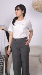 NINOMAXX Quần Tây nữ lửng ống rộng suông màu đen khói vải lanh 1906042