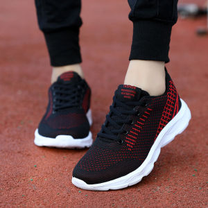 Ultra-Light Breathable Womens Sports Shoes Soft Bottom Shock-Absorption Spring Autumn Mesh Casual Running Shoes Mom Versatile