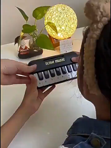 Music Kids Electronic Piano Toys Musical Instrument Early Educational Pocket Piano Keyboard