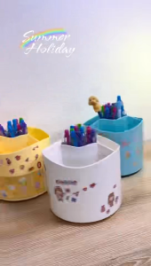 ที่ใส่ปากกาหมุนได้ อะนิเมะ ดีไซน์ Kawaii กล่องเก็บของเดสก์ทีอป เครื่องเขียน อุปกรณ์การเรียน