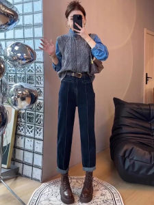 เสื้อสเวตเตอร์ตัวบนและกางเกงยีนส์เอวสูง ชุดสองชิ้น ฤดูใบไม้ร่วง 2024 ผ้าฝ้ายผสมโพลีเอสเตอร์ ทรงเข้ารูป แขนยาว ปกตั้ง