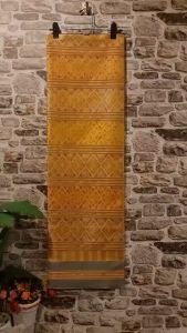 194.ผ้าไหมแกมฝ้าย ผ้าทอทั้งผืน ลายแพรวา สีเหลือง