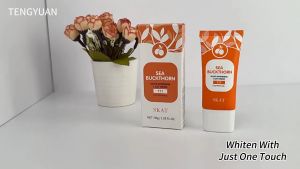 [จัดส่งรวดเร็วภายใน 24 ชั่วโมง]ซีบัคธอร์นกลูตาไวท์เทนนิ่งใบหน้าขี้เกียจครีมให้ความชุ่มชื่นมาสก์เพื่อผิวกระจ่างใสเซราไมด์ขจัดความหมองคล้ำทาสิวการซ่อมแซมอุปสรรคโลชั่นฟอกขาว30กรัม 777 ไวท์เทนนิ่งนมเพื่อปกปิดจุดด่างดำบนใบหน้า Blackhead ครีมทาหน้า