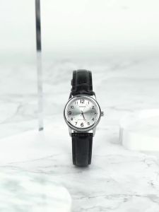Casio | Đồng Hồ Đeo Tay Bằng Da Thời Trang Thông Thường Dành Cho Nữ Của Casio Dòng LTP-V002L Đồng Hồ Kỹ Thuật Số Bằng Thép Không Gỉ Dành Cho Nữ Có Khóa Cài