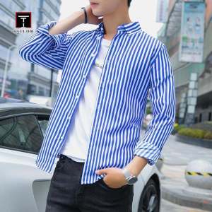 เสื้อเชิ้ตลายทางสีน้ำเงินและสีขาวผู้ชายแขนยาวเวอร์ชั่นเกาหลีเทรนด์สลิมฟิตหล่อชายหนุ่มร้อยชายชุดลำลองเสื้อโค้ท