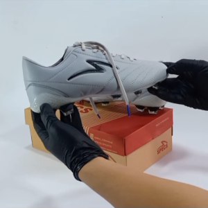 Sepatu Bola Specs Model Seri Classic type Sol Bening daya cengkram kuat warna Abu Abu Terbaru