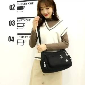 New Shoulder Messenger Bag Women Fashion Waterproof Nylon Oxford Crossbody Bag High Quality Messenger Handbags Travel Wallet