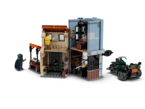 LEGO ONE PIECE 75642 Showdown with Captain Smoker (547 pieces) Building Blocks