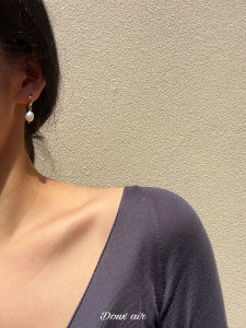 Strong Light Natural Baroque Freshwater Pearl Ear Studs Asymmetrical Retro Elegant Metal Ear Cuff Small and Versatile Earrings