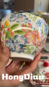HongDian American floral ceramic drinkwarehousehold mugs with handleswater cupsand handled bowls.Large capacitycan hold cerealmilkyogurt.Fade-resistantnon-toxicSuitable as a gift.Tasang Pang-inuman at Mug na Porselana.