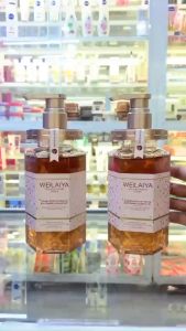 Sữa tắm trắng da cánh hoa hồng Damask Weilaiya Grand Rose Extracts Whitening Shower Gel 450ml Sữa tắm Weilaiya hoa hồng