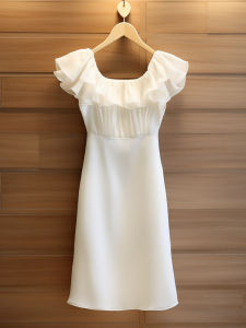 ชุดเดรสยาวสีขาวหรูหราสไตล์ฝรั่งเศสสำหรับผู้หญิงในฤดูร้อนปี 2025 ทรงเข้ารูป แขนกุด คอเหลี่ยม ความยาวปานกลาง เสื้อผ้าผู้หญิง