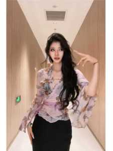 Chic V-neck Bell Sleeve Shirt Tummy Concealing Belted Light Maturity Fashion Korean Style Long Sleeve Polyester Fiber Shirt