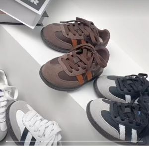 Sepatu Anak Hitam Putih Untuk Anak-Anak