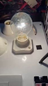 หลอดไส้ 100W  หลอดกกไข่ หลอดฟักไข่ หลอดให้ความร้อน พร้อมส่ง จากไทย