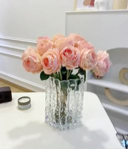 ดอกไม้เสมือนจริง Rose ดอกกุหลาบปลอมดีไซน์เรียบง่าย ดอกกุหลาบปลอม กุหลาบ ตกแต่งดอกไม้ ปัจฉิม สวยเหมือนจริง สำหรับจัดแจกัน พลาสติก คุณภาพพรีเมียม