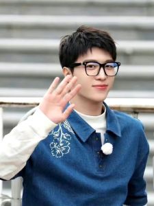 แว่นกันแสงสีฟ้าสำหรับผู้ชายและผู้หญิง แว่นกันแสงสีฟ้าแบบแบน แว่นกันแสงสีฟ้าแบบสี่เหลี่ยม แว่นกันแสงสีฟ้าแบบปรับสายรัดได้