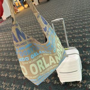 Dilireba Canvas Shoulder Bag Simple Commuter Womens Bag Large Capacity Tote Bag Spring Season Pure Color Print Handbag