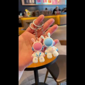 Creative Space Astronaut Keychain Fashion Trend Tooqueshibaka 创意太空宇航员钥匙扣时尚潮流太空人卡通情侣包包挂件钥匙链