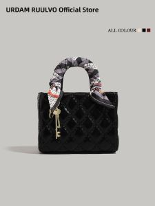 URCDN RDALVO | Stylish Quilted Shoulder Bag