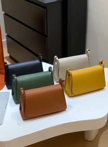 Litchi pattern flap single shoulder crossbody bag cowhide saddle bag versatile underarm bag fashionable womens bag