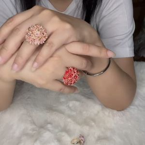 แหวน Be Your Bag ดอกไม้ระยิบระยับ เด่นสดุดตา Code 2070 (B11)