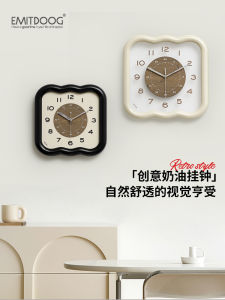 EMITDOOG นาฬิกาตั้งโต๊ะแบบไม่ต้องเจาะ 2025 รุ่นใหม่ ดีไซน์เรียบง่าย ศิลปะ นาฬิกาติดผนัง ตกแต่งบ้าน สร้างสรรค์ สำหรับห้องนั่งเล่น