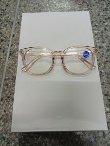 แว่นตาสายตายาวเลนบลูบล้อก