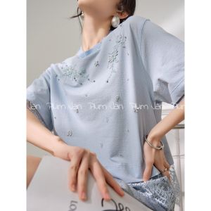 PlumJan | Áo Thun Đơn Giản Màu Xanh Nhạt Có Thêu Ren