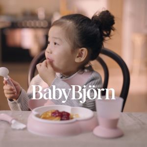 BabyBjörn Baby Dinner Set – 4-in-1 Toddler Feeding Utensils | Plate Spoon Fork & Cup (6+ Months)