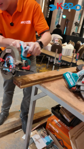 TOTAL เลื่อยวงเดือนแบตเตอรี่ไร้สาย 42V ขนาด 7.1/4" รุ่น TSLI4218511 รับประกัน 1 ปี อุปกรณ์แถม แบตลิเธี่ยม 42V 2.5Ah 1ก้อน แท่นชาร์จ 1 เครื่อง ใบเลื่อย 185 มม. จำนวน 2 ใบ ตลับเมตร 1 ชิ้น