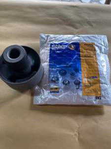 BUSHING ARM MOBILIO BRIO BRV BOSH SAYAP MOBILIO BRIO DEPAN BESAR
