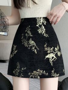 Retro Style High Waist Short Skirt Womens Slim Fit Embroidered A-Line Mini Skirt Hip Covering Fashionable Summer New Arrival