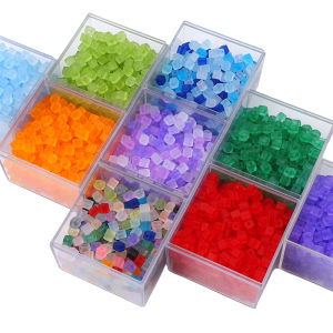 50pcs/bag 5x5mm Colorful Matte Glass Square Cube Beads Seed Beads 1mm Hole for DIY Bracelet Necklace Jewelry Making Accessories