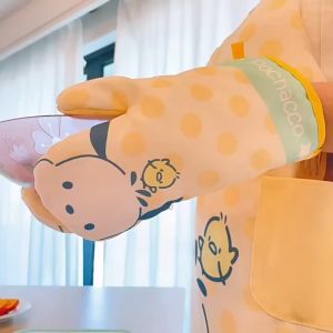 พร้อมส่ง ถุงมือกันความร้อน (1คู่) ถุงมือเตาอบลายการ์ตูน ทนความร้อน Sanrio Oven Mitt | Bluerubystore