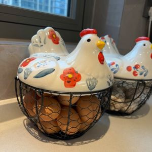 Creative Cute Chicken Ceramic Egg Storage Basket Kitchen Decorative Hen Basket Home Use Retro Style Food Organizer Box