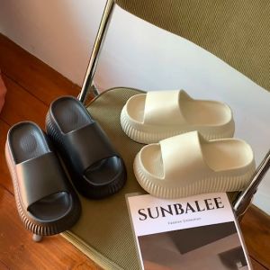 E559✨ รองเท้าแตะแฟชั่นผู้หญิง รองเท้าแตะแบบสวม เสริมส้น 6 ซม. สีพื้น สไตล์เกาหลี