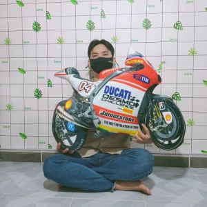 Gấu bông Xe máy Ducati Đồ chơi Xe Moto nhồi bông chất nhung mịn gòn mềm cho bé trai