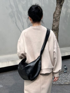 Trendy Design Womens Crossbody Dumpling Bag Large Moon Shape Casual Versatile Spring Summer Shoulder Bag Soft PU Leather