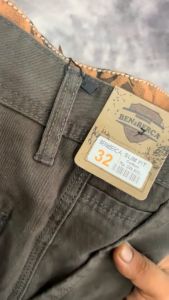 BENSBERCA Celana Panjang Pria Chino Polos Bahan Kanvas Model Reguler Gates Hitam