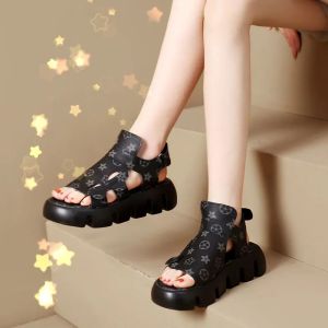 Korean Version of Fashionable Fairy Style Plaid Big Toe Thick Sole Versatile Sandals