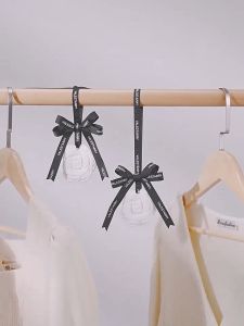 หินน้ำหอมแบบแขวน ดอกเคมีเลีย น้ำหอมปรับอากาศ เหมาะกับใช้ในตู้เสื่อผ้าในรถในบ้านและห้องต่างๆ