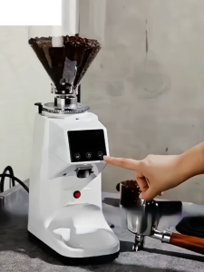 Gemilai‘s Italian Espresso 022 Grinding Machine Fully Automatic Touch Screen Coffee Bean Grinding Machine 1L Bean Storage Flat Burr 60mm Household and Commercial Italian Grinding Coffee Machine