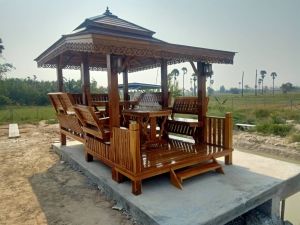 ศาลาไม้สักทอง ระเบียงชิงช้า